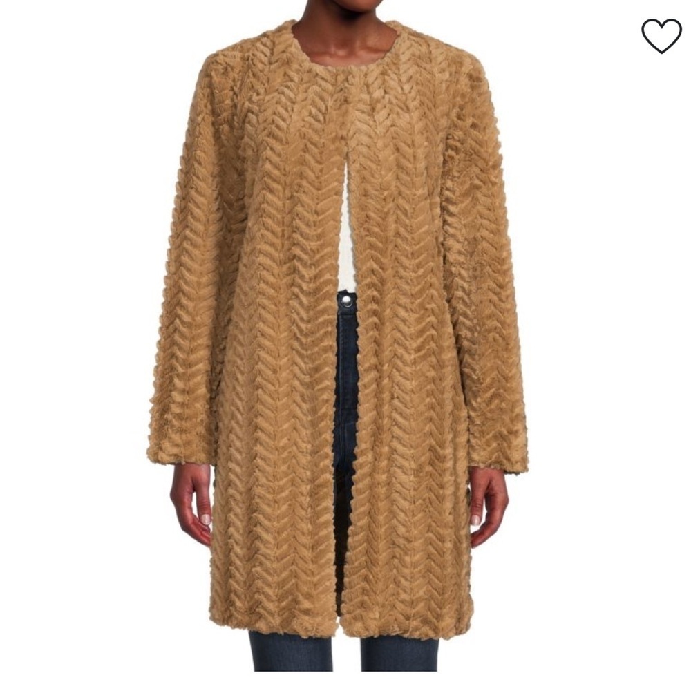 NWT Carmen Marc Valvo Women’s Tan Textured Faux Fur Medium Coat